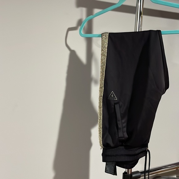 Black and gold track suit - Picture 3 of 4